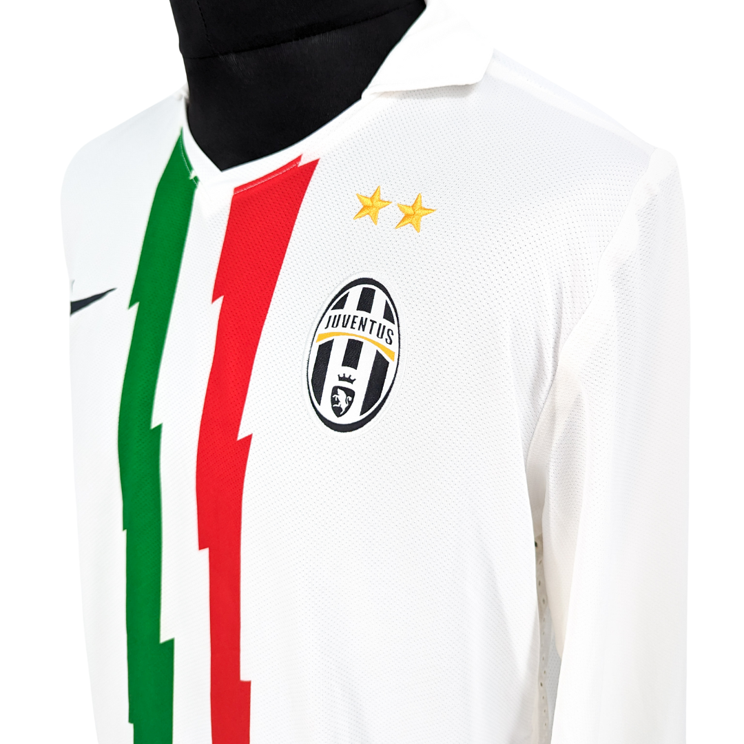 Juventus away football shirt 2010/11