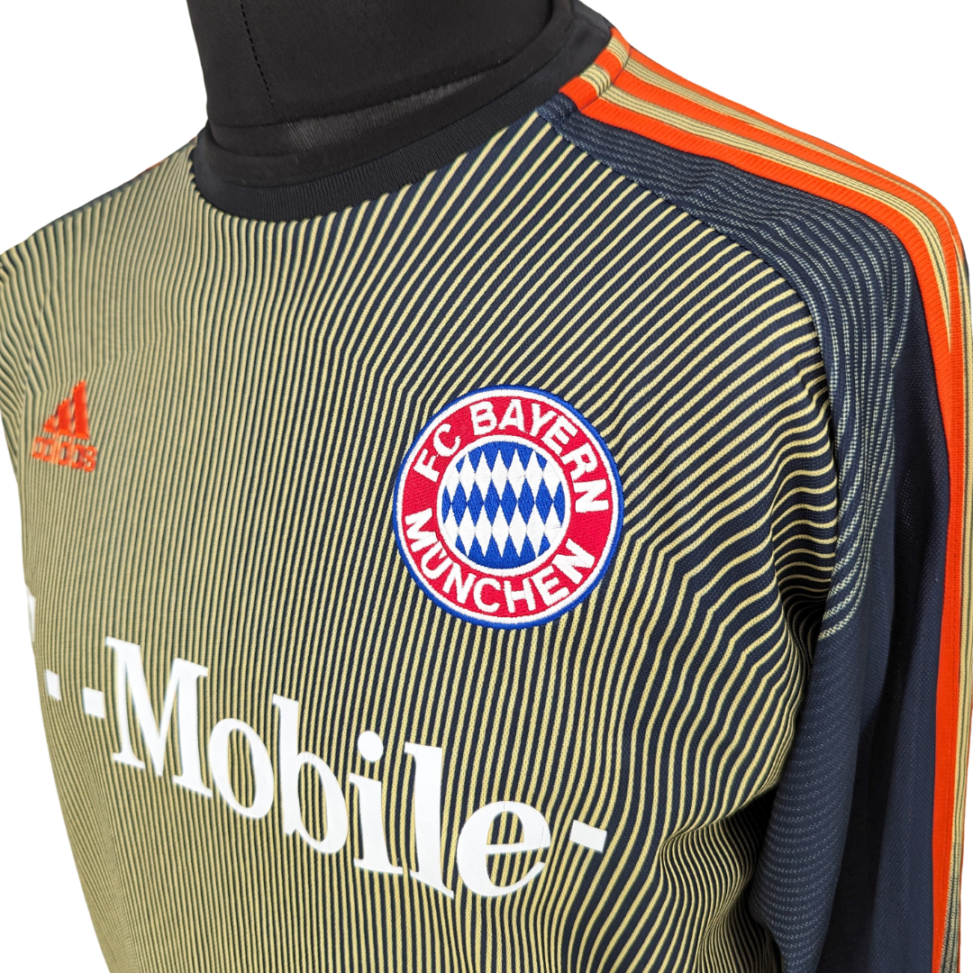 Bayern Munich goalkeeper football shirt 2003/04