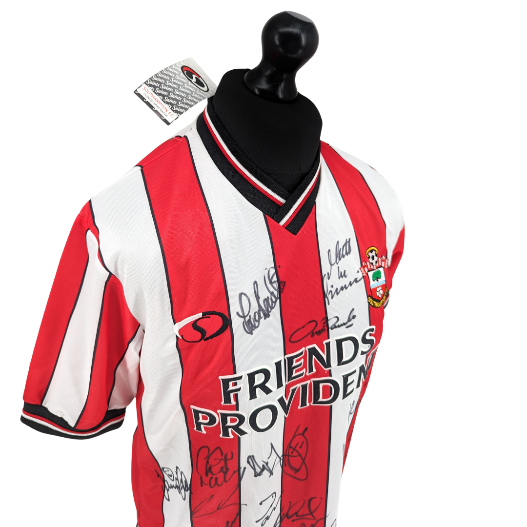 Southampton signed home football shirt 2001/03