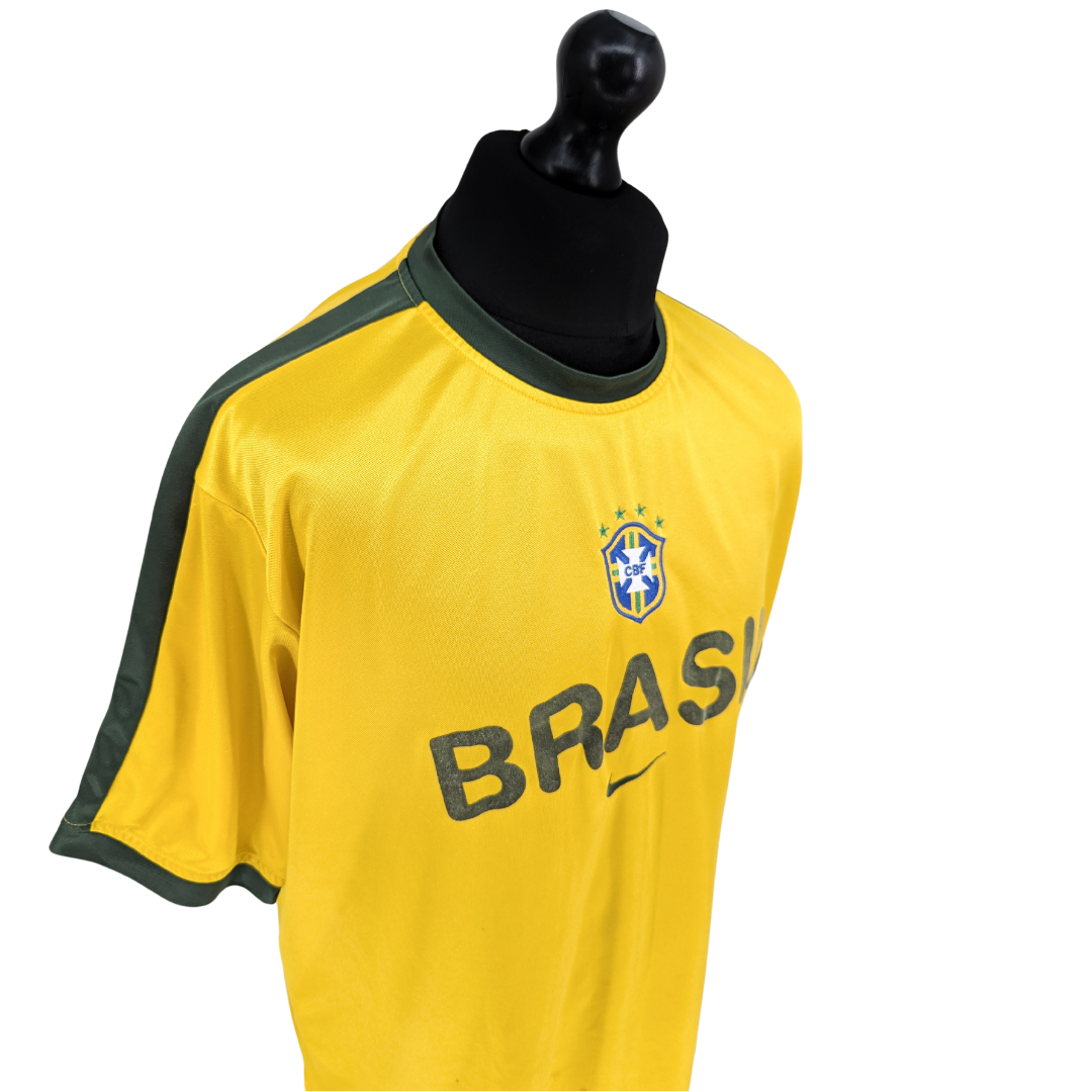 Brazil leisure football shirt 2002/04