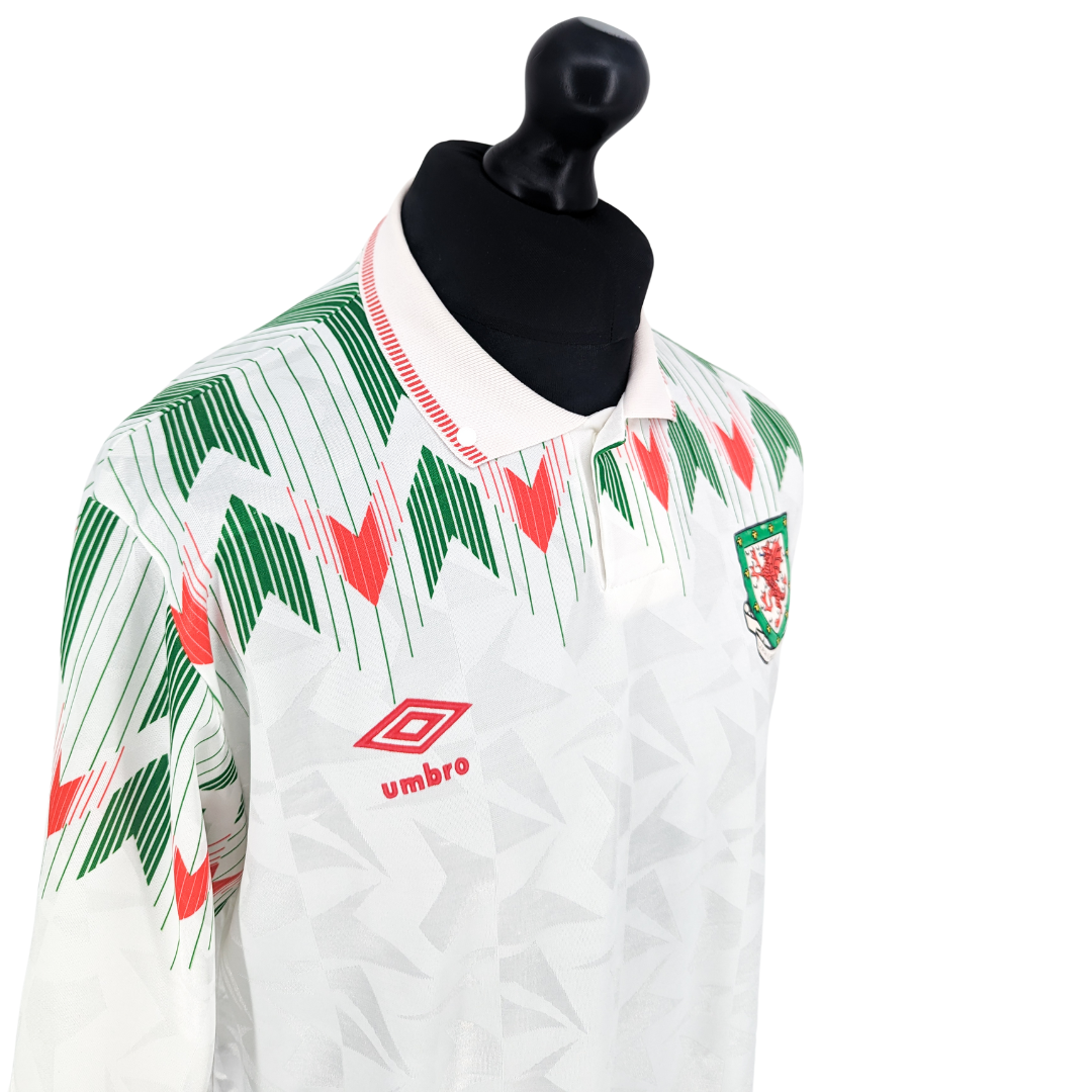 Wales away football shirt 1990/93