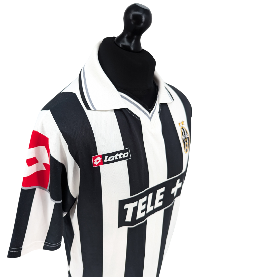 Juventus home football shirt 2000/01