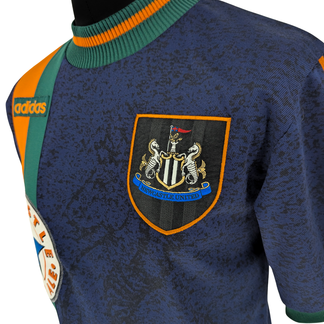 Newcastle United away football shirt 1997/98 - (S)