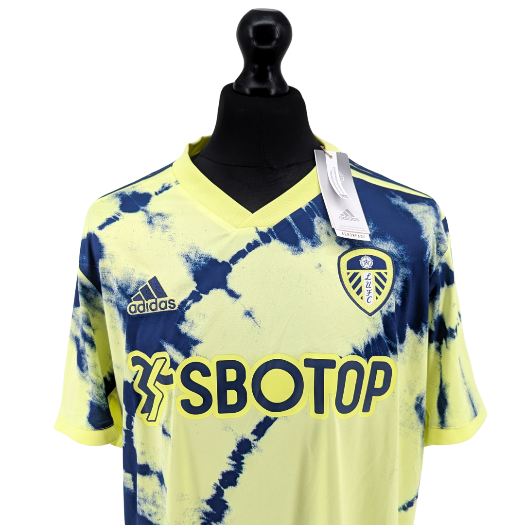 Leeds United away football shirt 2022/23