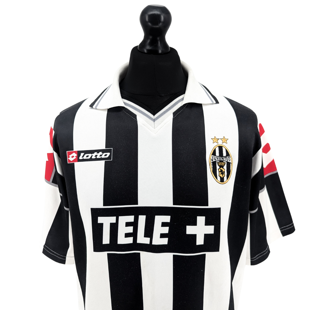 Juventus home football shirt 2000/01