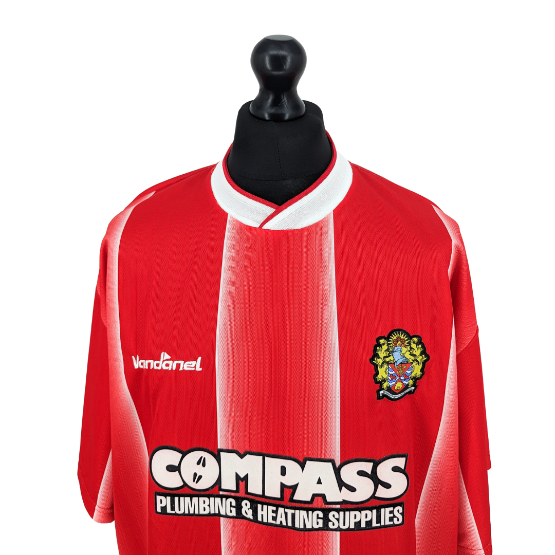 Dagenham & Redbridge home football shirt 2003/05