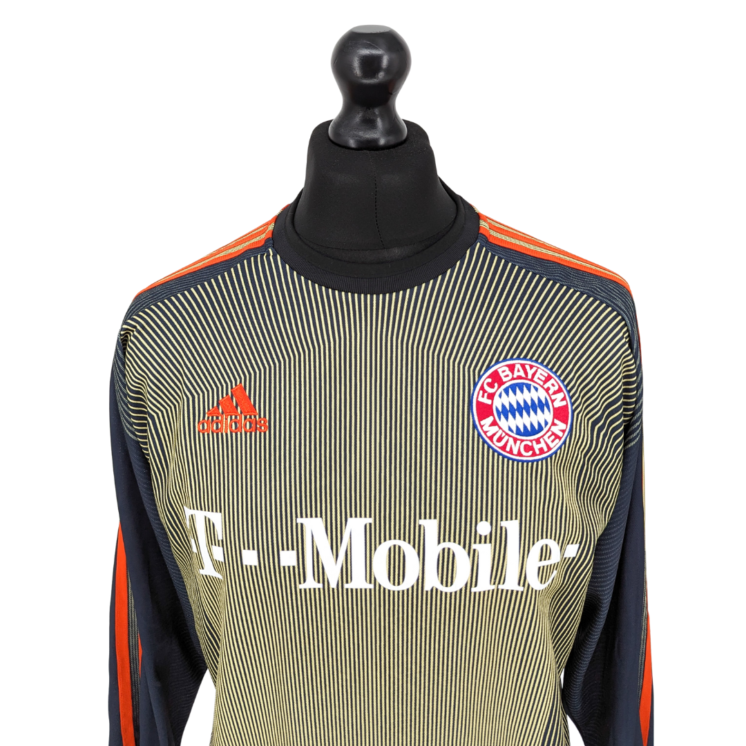 Bayern Munich goalkeeper football shirt 2003/04
