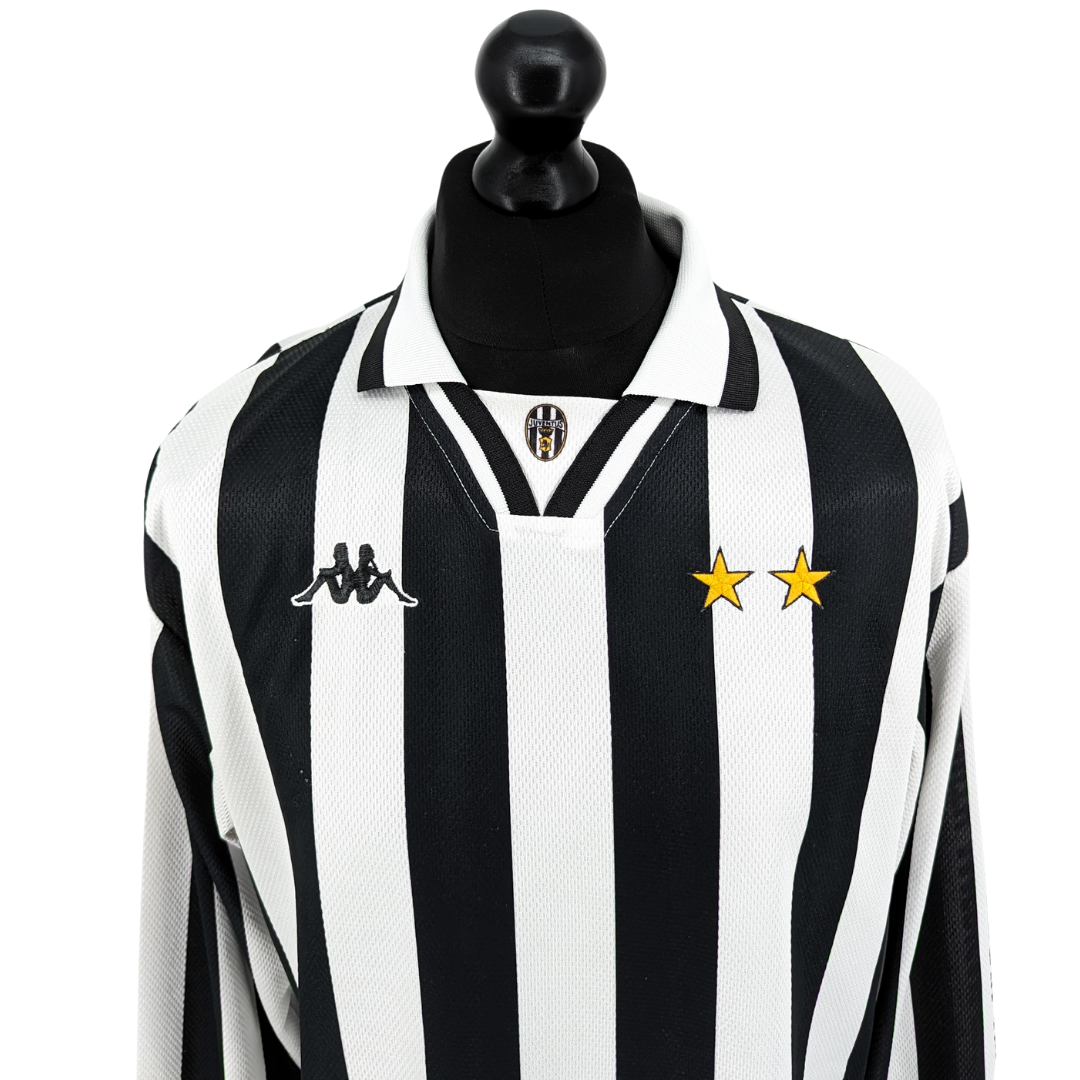 Juventus 'Intercontinental Cup' home football shirt 1996