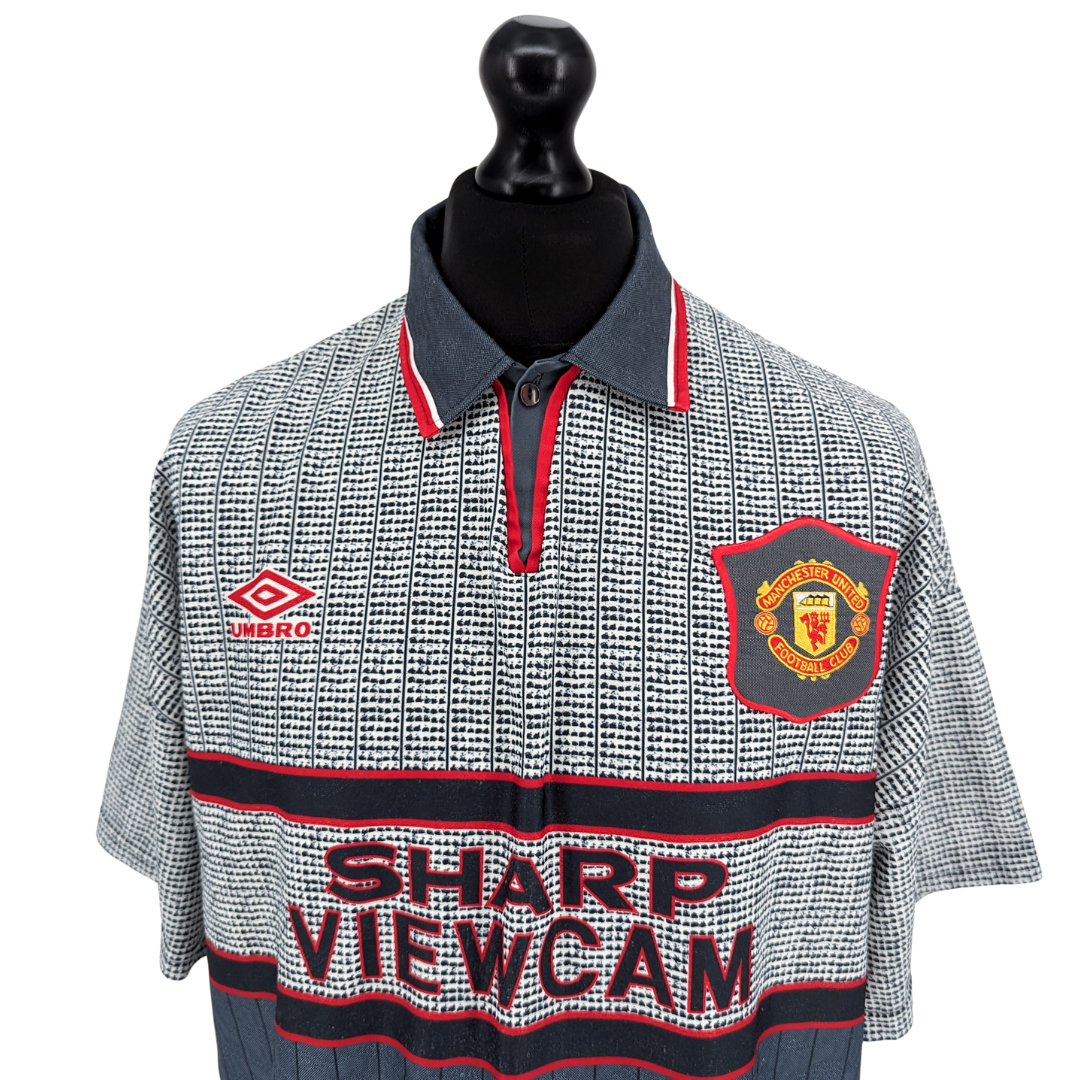 Manchester United away football shirt 1995/96