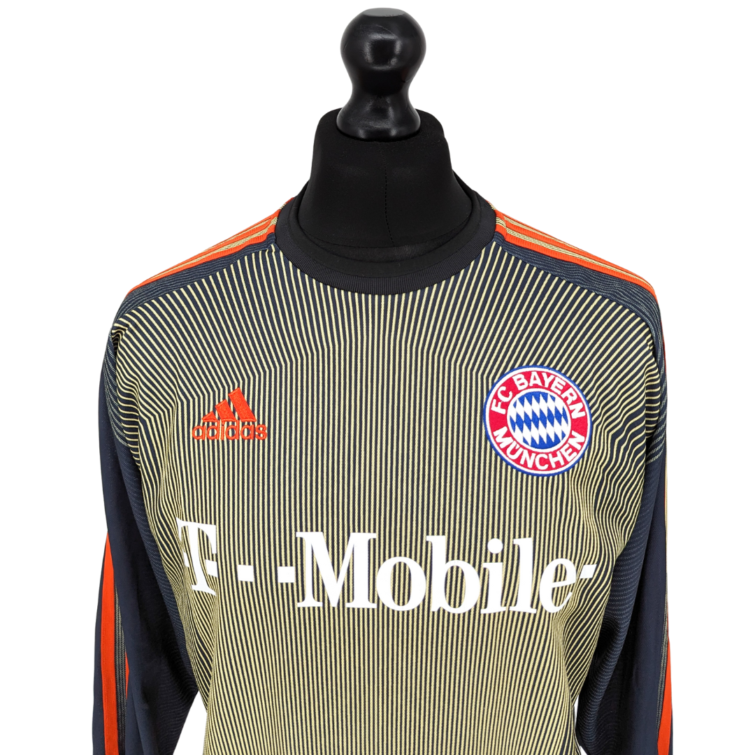 Bayern Munich goalkeeper football shirt 2003/04