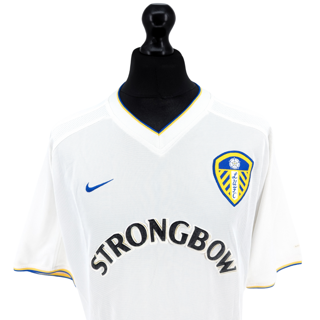 Leeds United home football shirt 2000/02