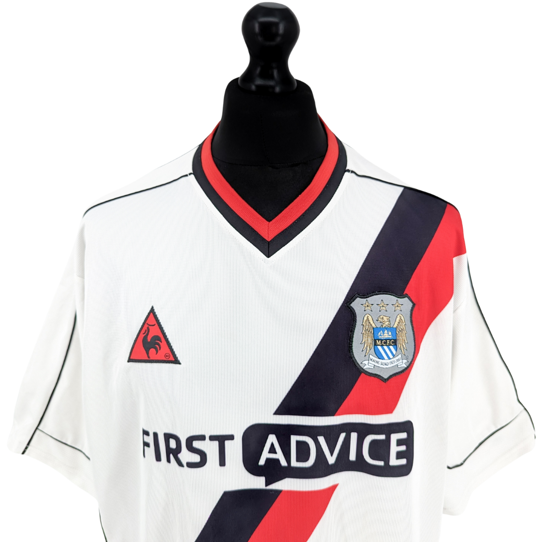 Manchester City away football shirt 2002/03