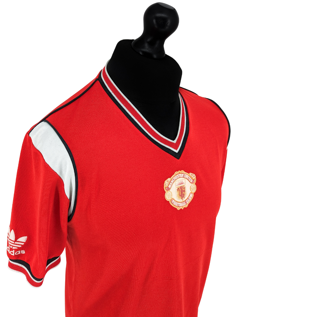 Manchester United home football shirt 1984/86 - (L)