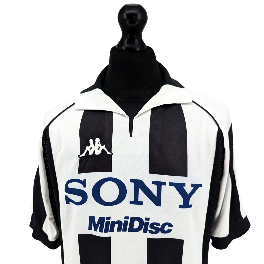 Juventus home football shirt 1997/98