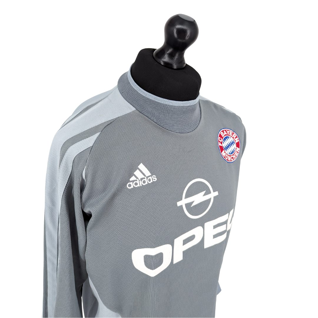 Bayern Munich goalkeeper football shirt 2001/02