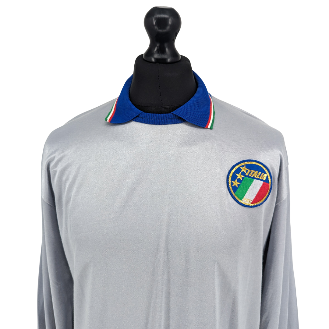 Italy goalkeeper football shirt 1986/90