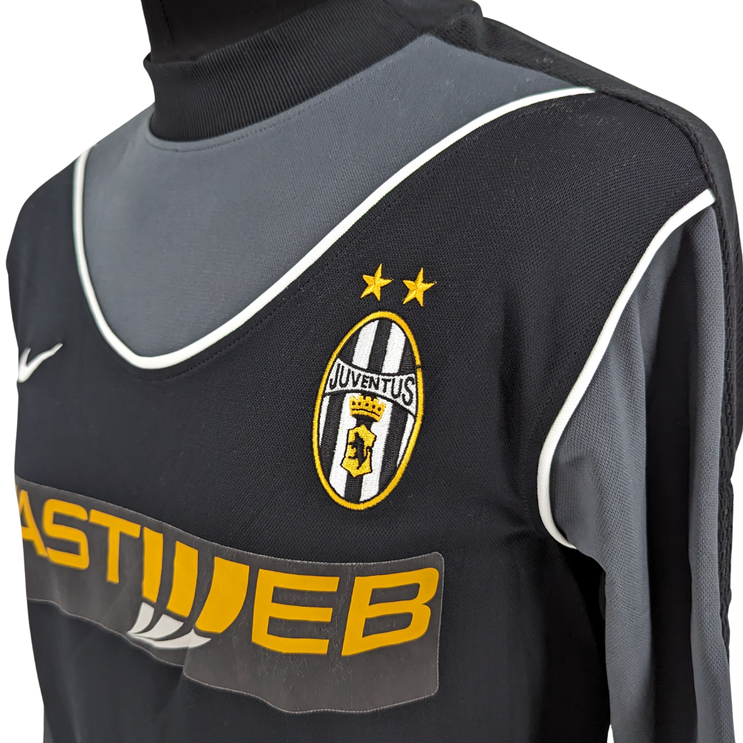 Juventus goalkeeper football shirt 2003/04