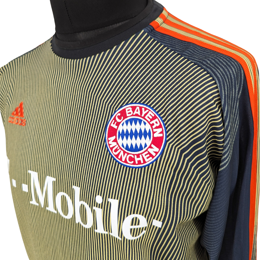 Bayern Munich goalkeeper football shirt 2003/04