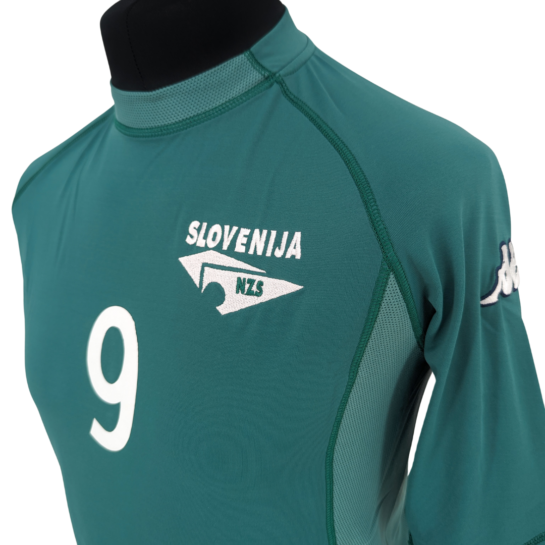 Slovenia away football shirt 2005/06