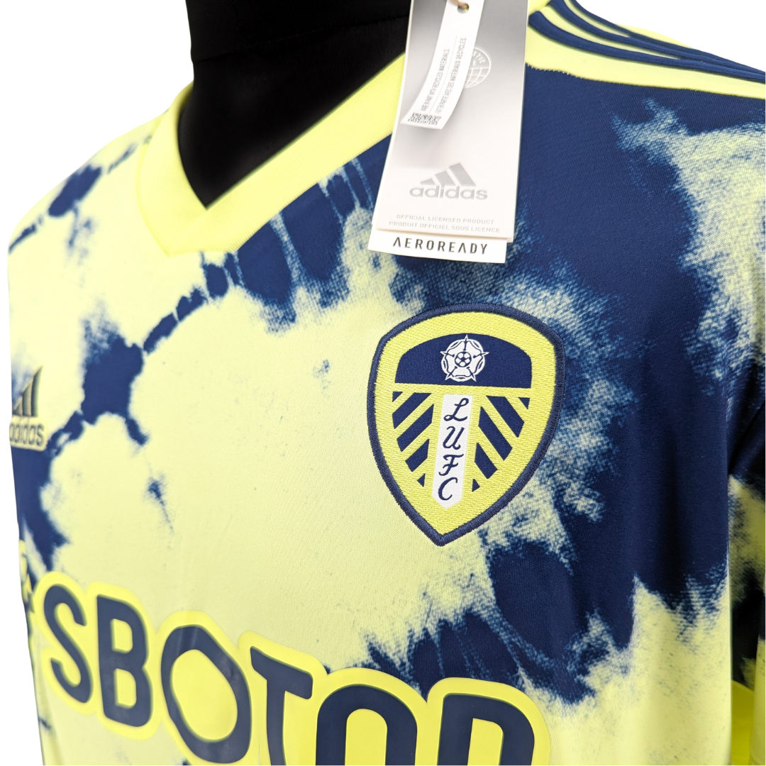 Leeds United away football shirt 2022/23