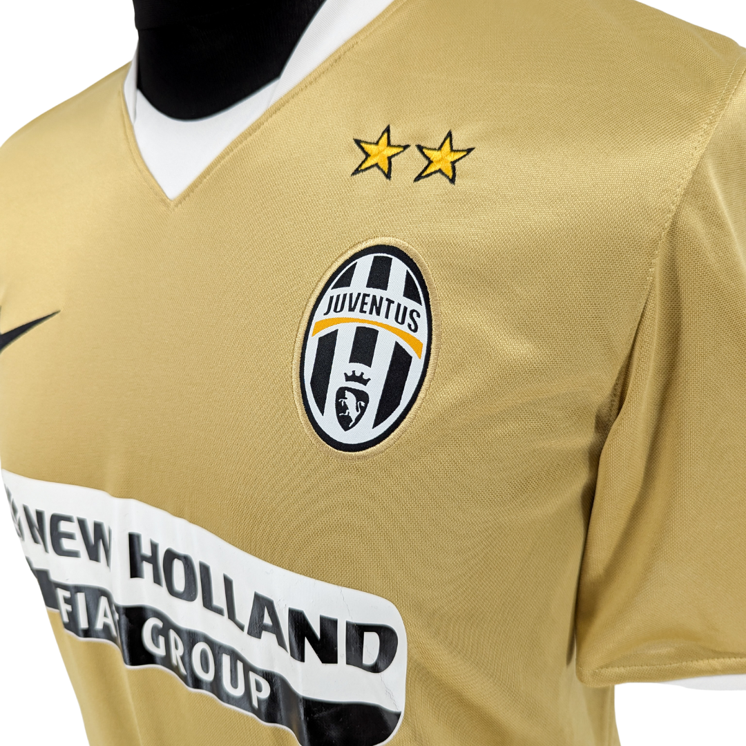 Juventus away football shirt 2008/10