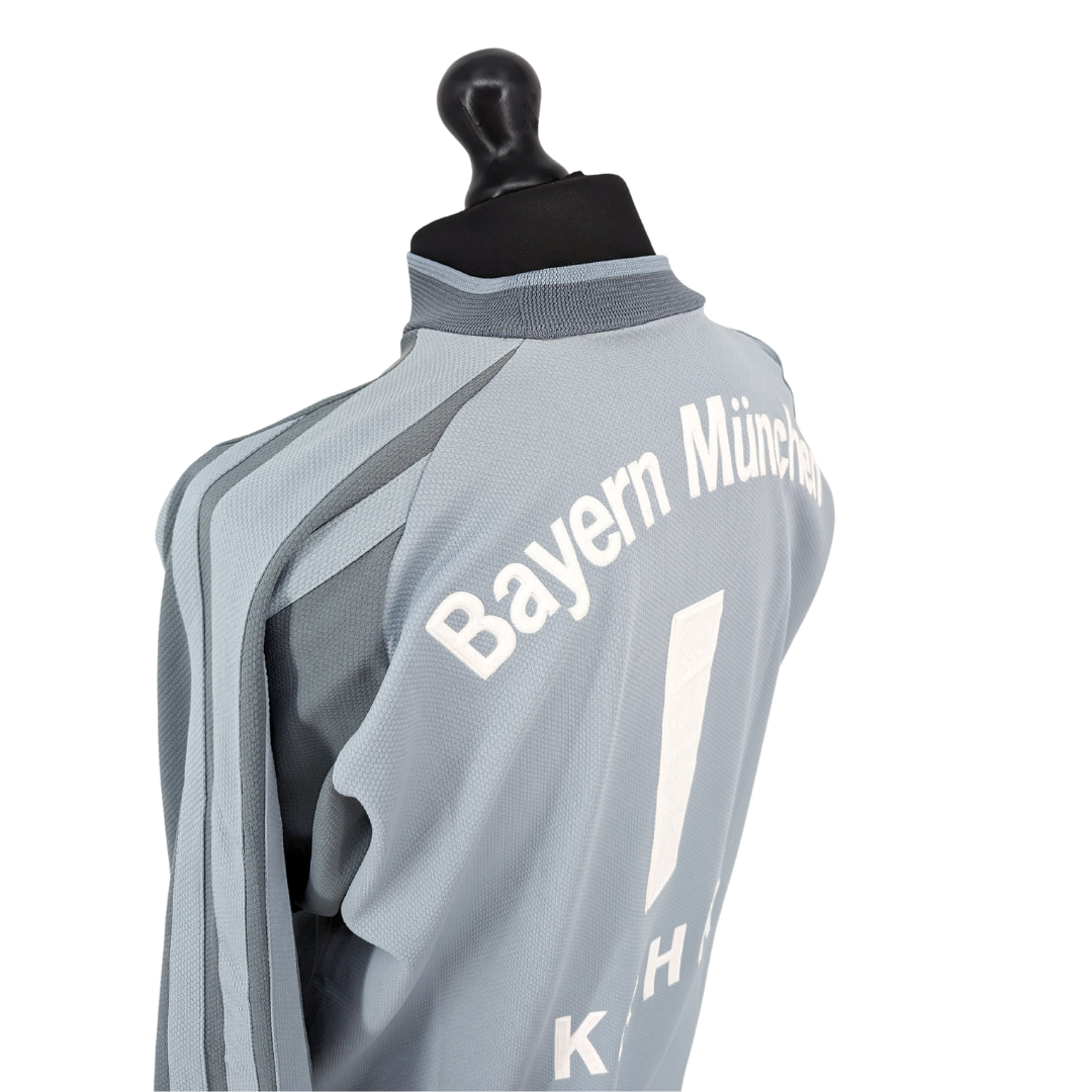 Bayern Munich goalkeeper football shirt 2001/02
