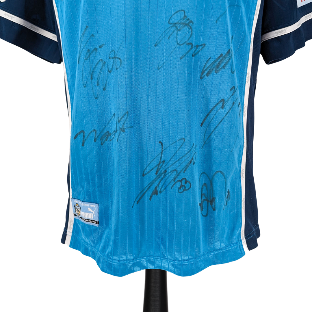 Jubilo Iwata signed home football shirt 2000/01