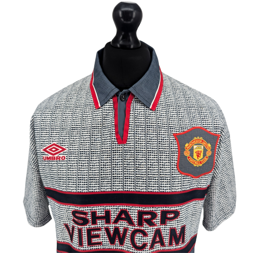 Manchester United away football shirt 1995/96